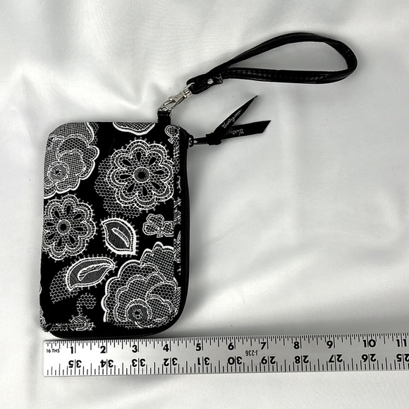 Thirty One Floral Paisley Wristlet Wallet ID Holder Organizer Black White - Picture 7 of 9
